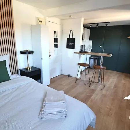 Suite Dernier Etage Saint-Maur La Madeleine  Extérieur photo